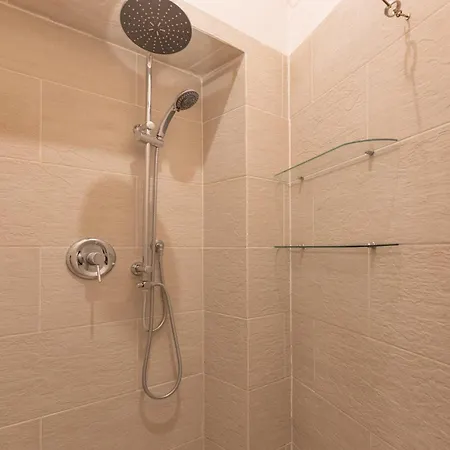 Wonderful Onebedroom Flat Chinatown - Mirable Pm アパート ミラノ